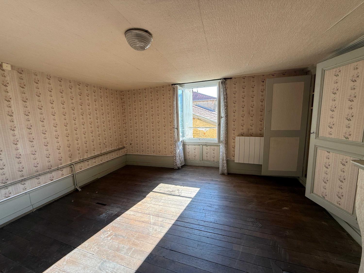  te koop dorpshuis Doulevant-le-Château Haute-Marne 25