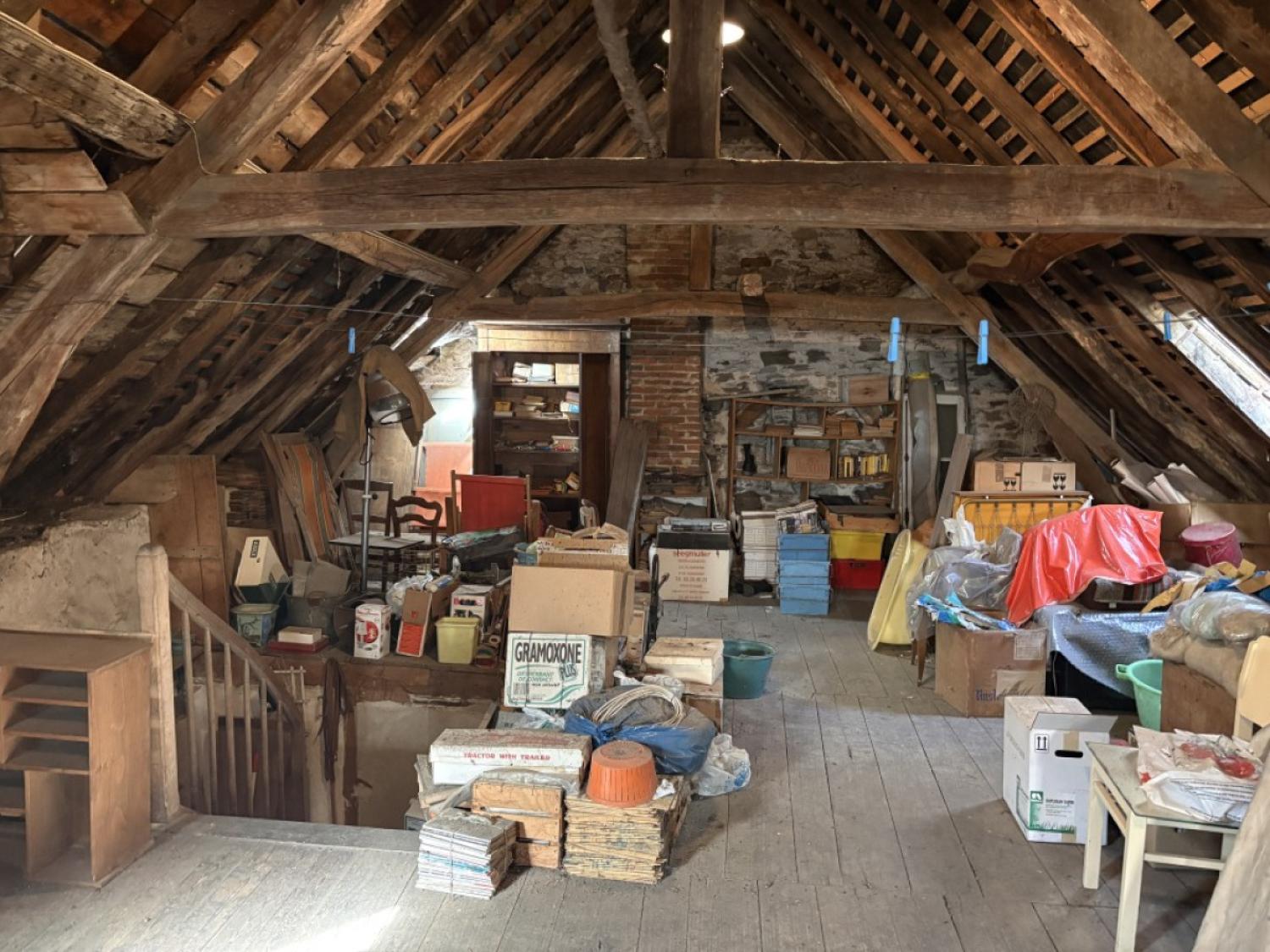 te koop dorpshuis Ségur-le-Château Corrèze 18