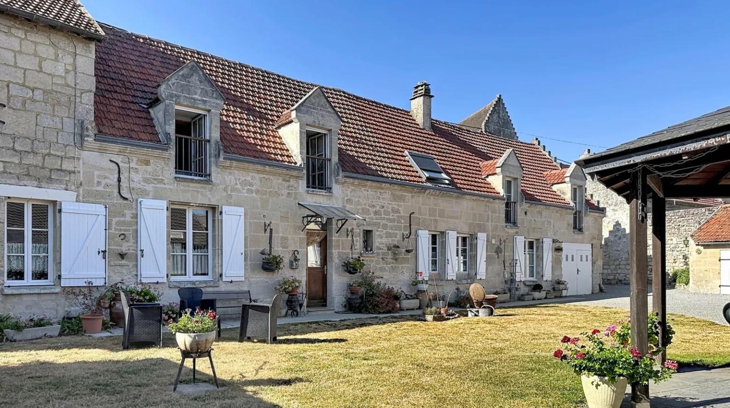 te koop huis met gîte Vez Oise 1