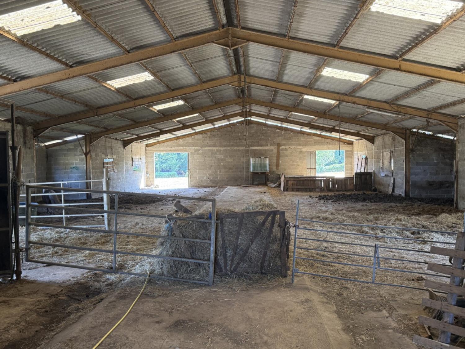 te koop boerderij Saint-Pardoux-Corbier Corrèze 23