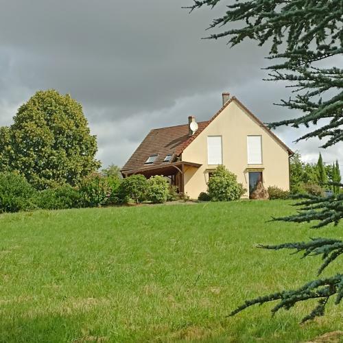 Cercy-la-Tour Nièvre vrijstaand foto 7270332