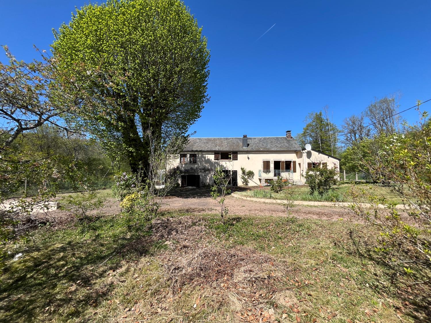  te koop vrijstaand Planchez Nièvre 1