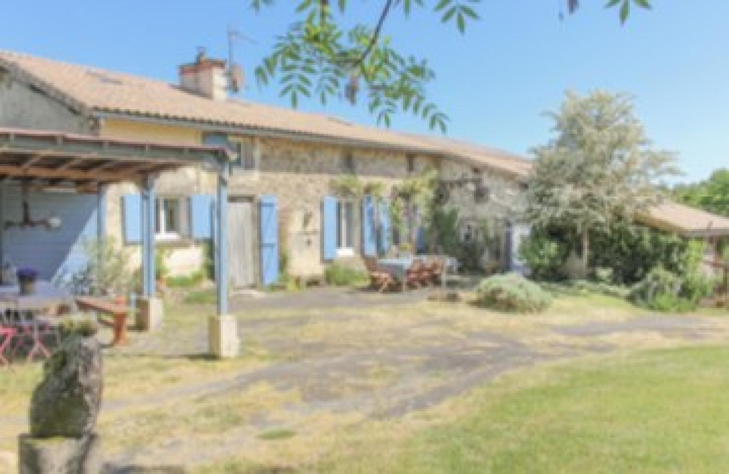 te koop huis met gîte Saint-Pardoux Deux-Sèvres 2