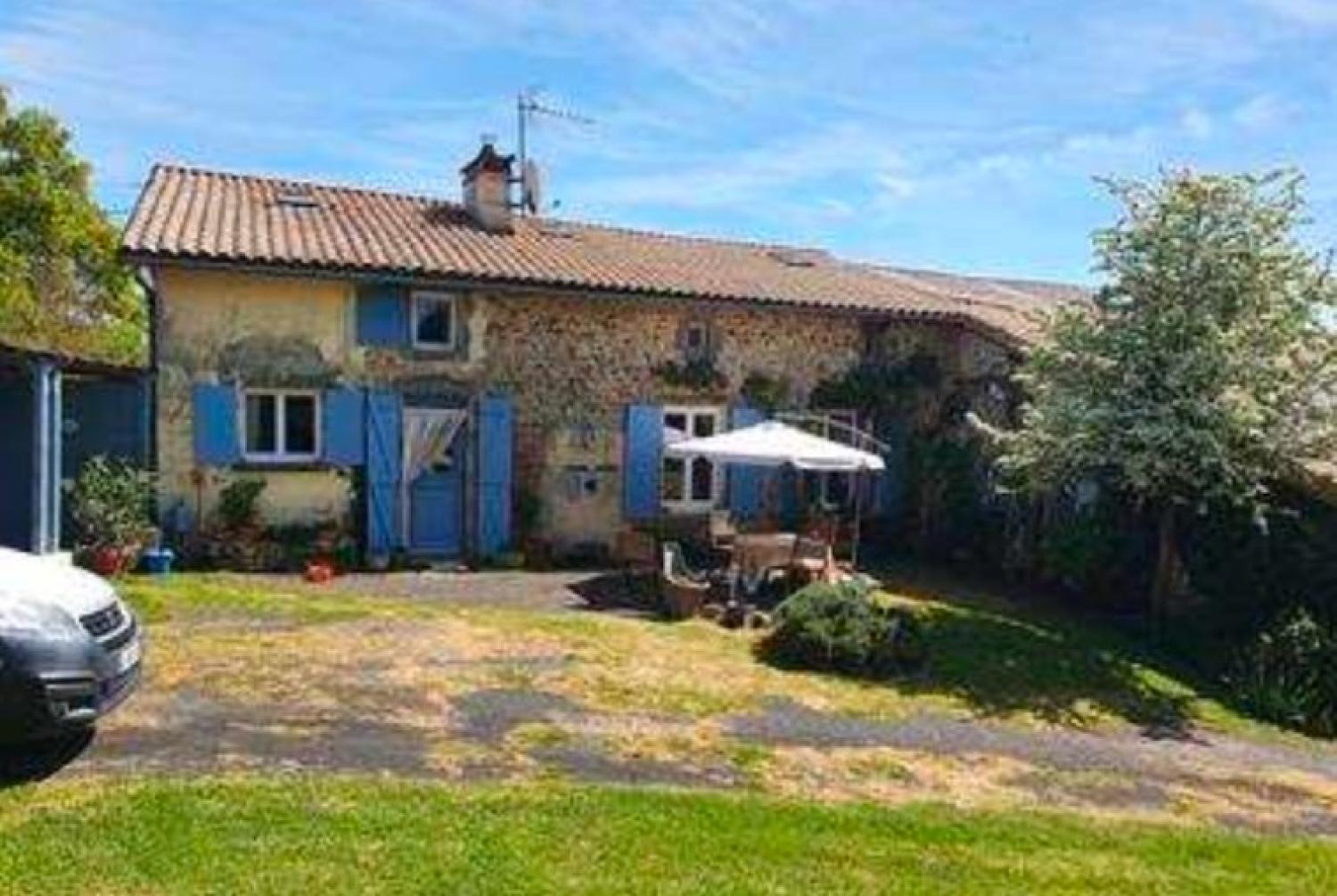 te koop huis met gîte Saint-Pardoux Deux-Sèvres 1