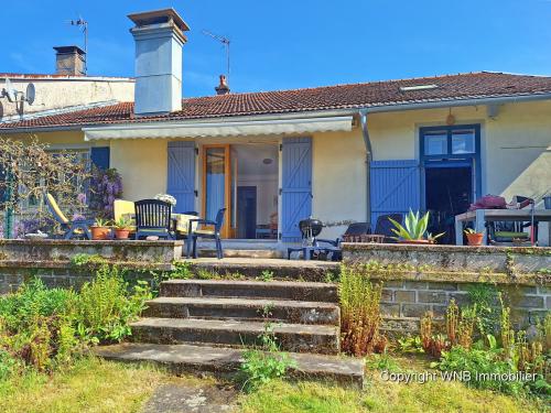 Passavant-la-Rochère Haute-Saône huis foto 7185844