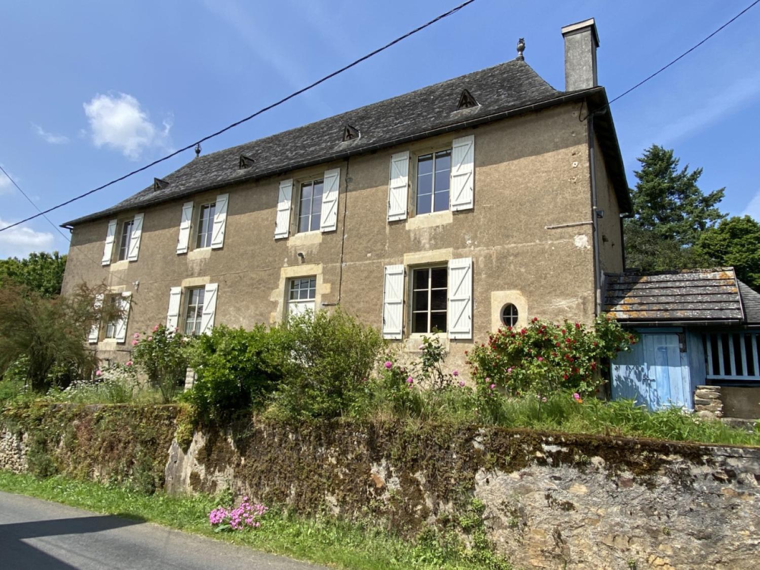 te koop vrijstaand Juillac Corrèze 1