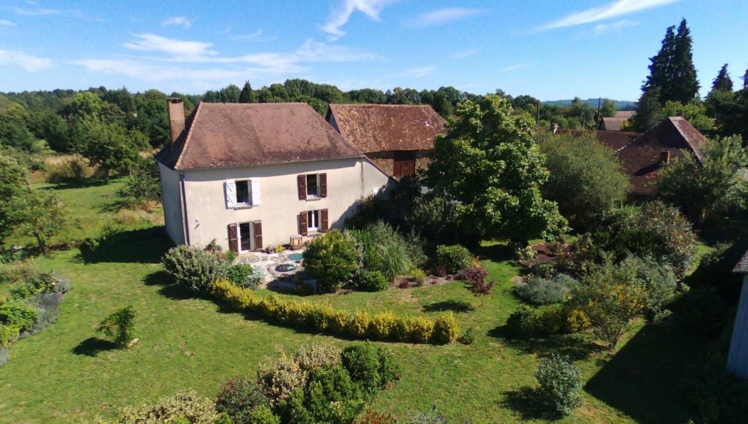 te koop dorpsboerderij Coussac-Bonneval Haute-Vienne 1