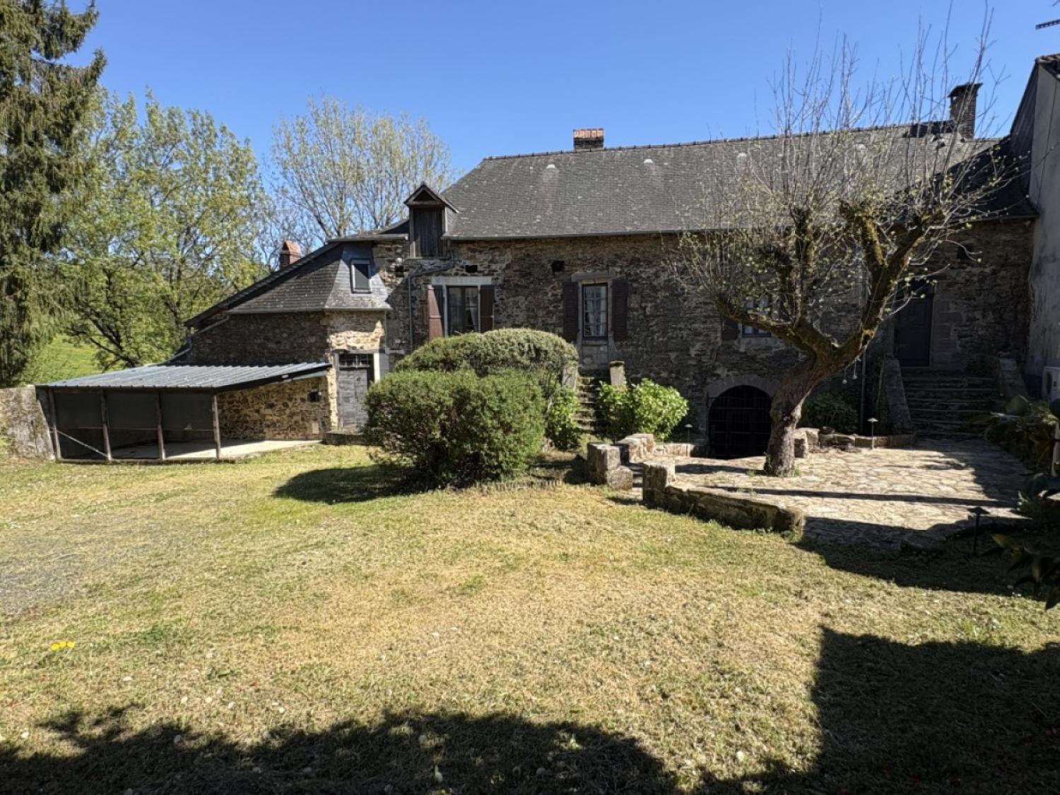  te koop vrijstaand Saint-Solve Corrèze 17