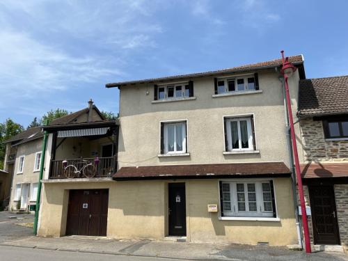 Coussac-Bonneval Haute-Vienne dorpshuis foto 7361811