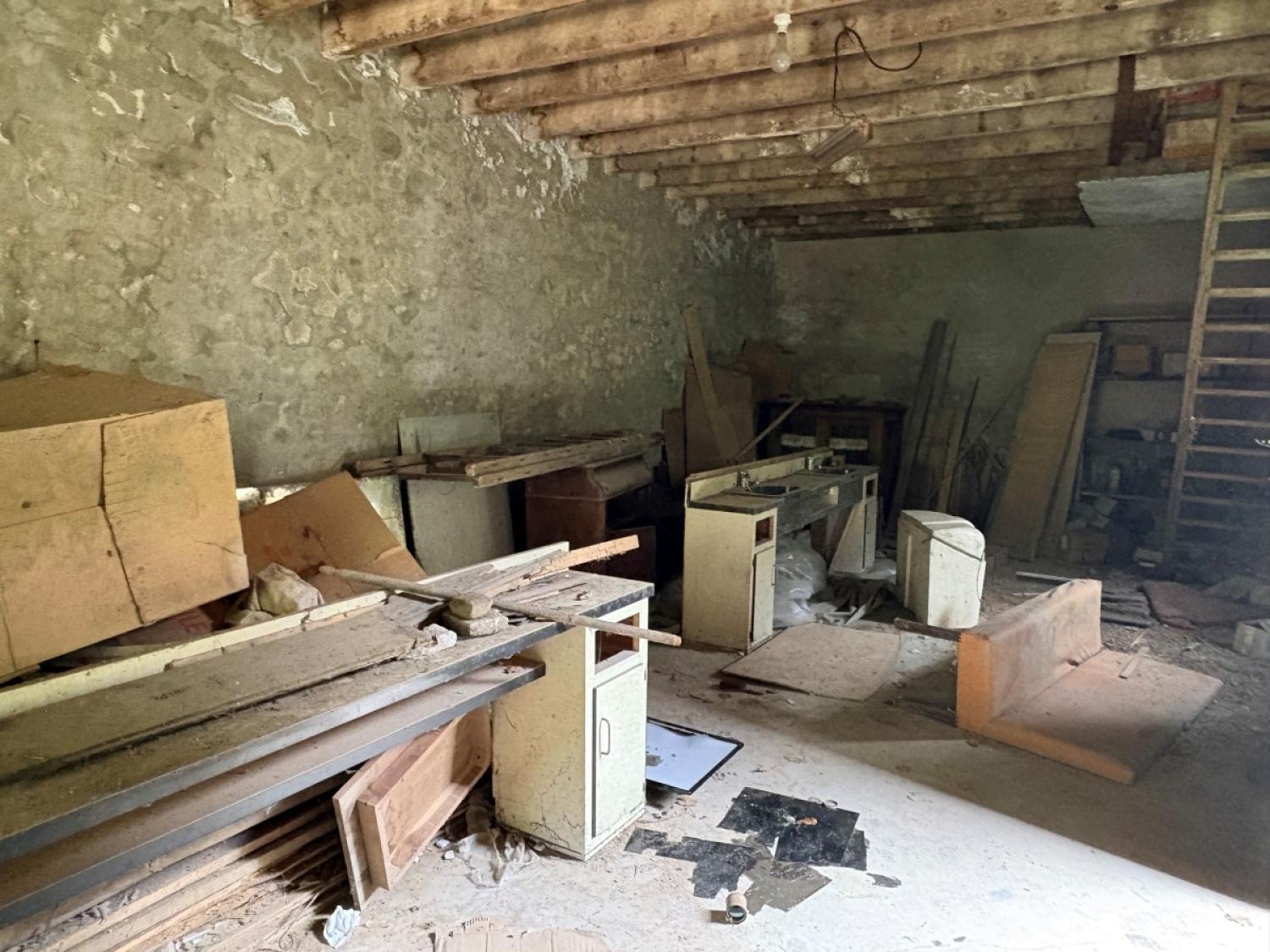 te koop gebouw Saint-Yrieix-la-Perche Haute-Vienne 18