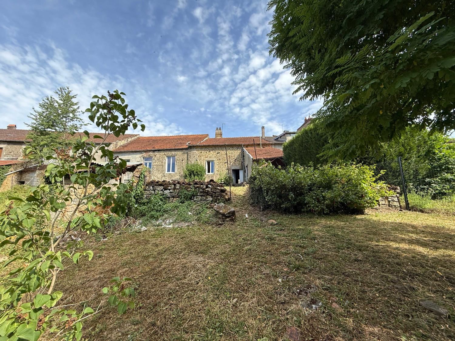 te koop dorpshuis Bourbonne-les-Bains Haute-Marne 23