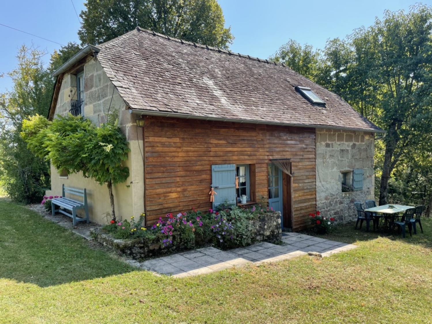te koop huis met gîte Perpezac-le-Blanc Corrèze 22