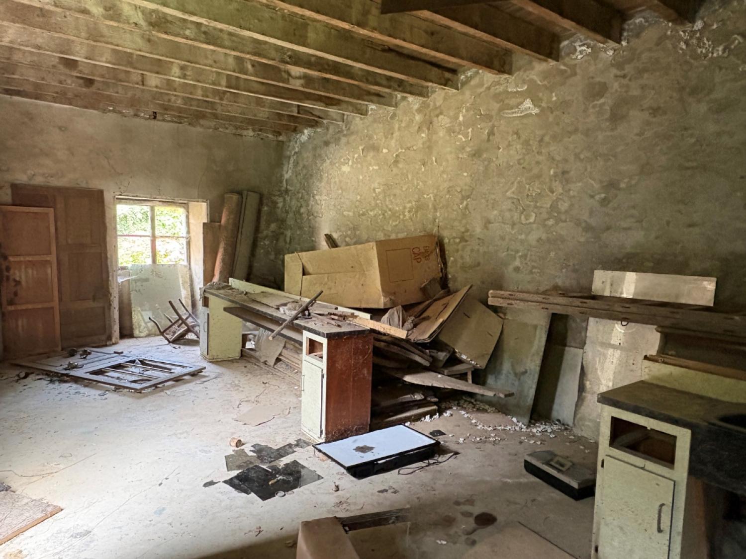 te koop gebouw Saint-Yrieix-la-Perche Haute-Vienne 17
