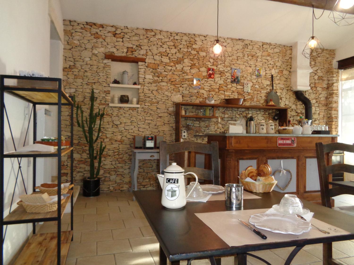  te koop gîtes/ chambres d'hôtes Lacoste Vaucluse 14