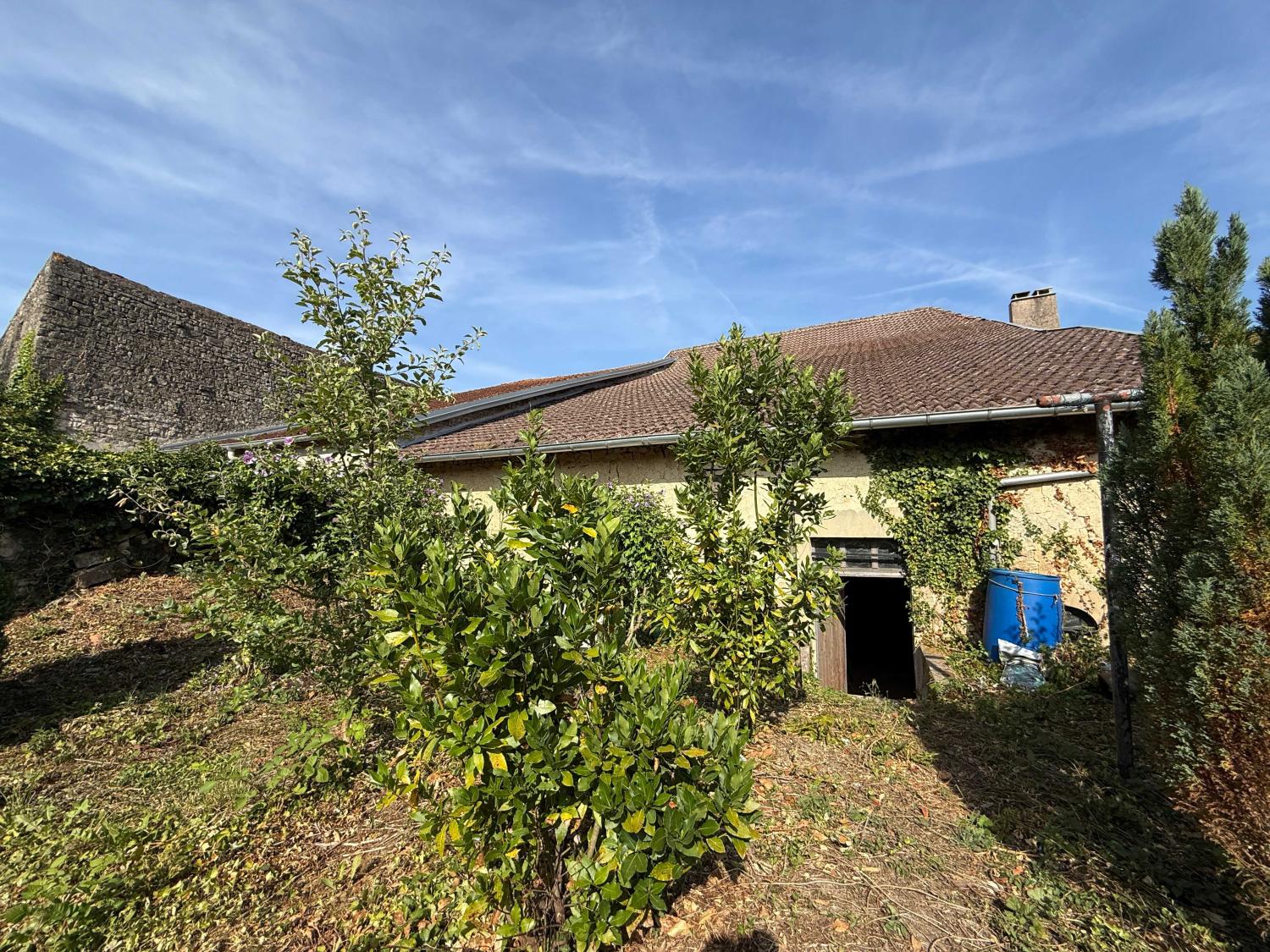  te koop dorpsboerderij Melay Haute-Marne 22