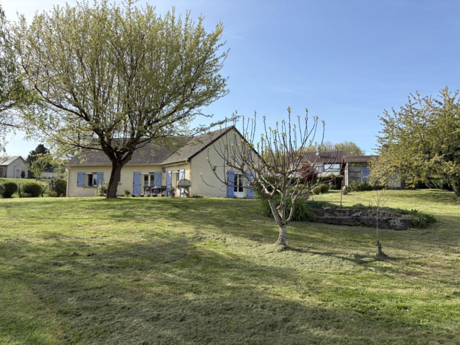 te koop vrijstaand Beyssac Corrèze 2