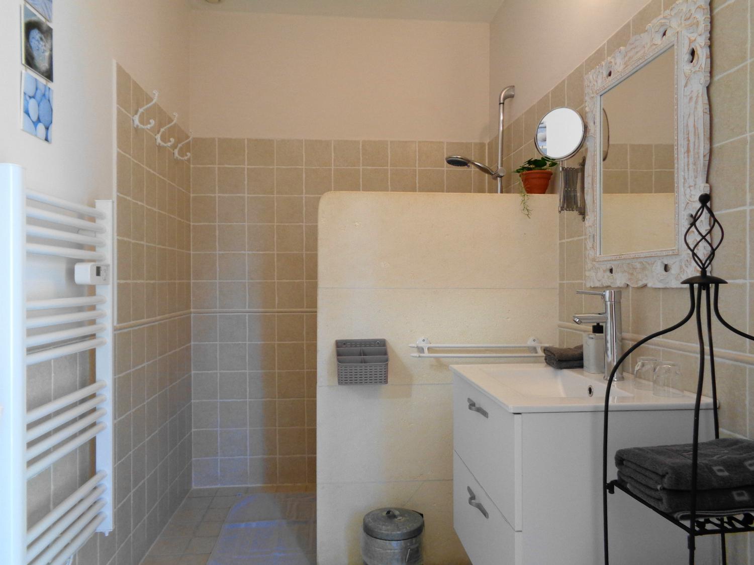  te koop gîtes/ chambres d'hôtes Lacoste Vaucluse 9