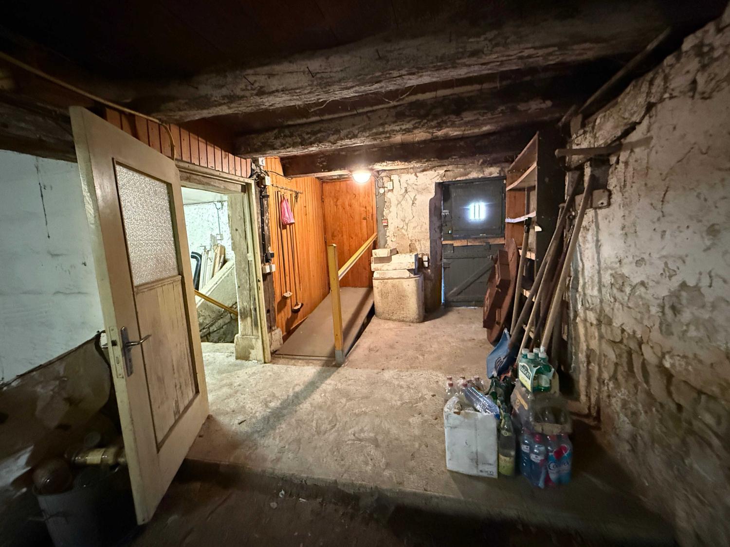  te koop dorpsboerderij Melay Haute-Marne 24