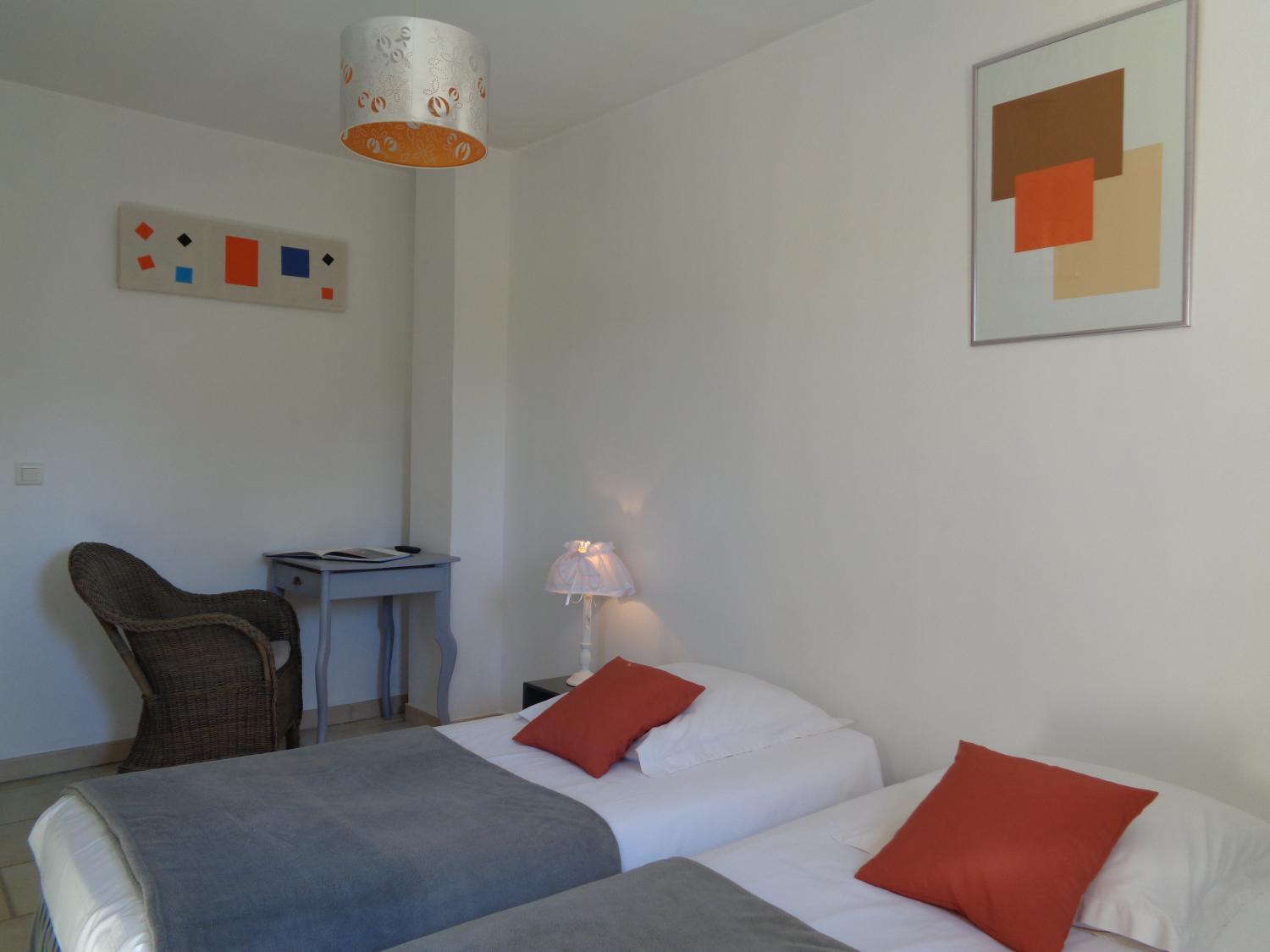  te koop gîtes/ chambres d'hôtes Lacoste Vaucluse 8