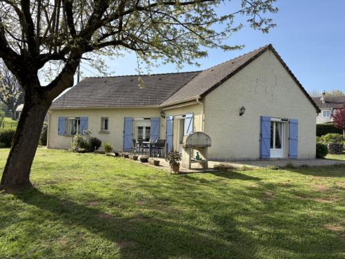 Beyssac Corrèze vrijstaand foto 7384640