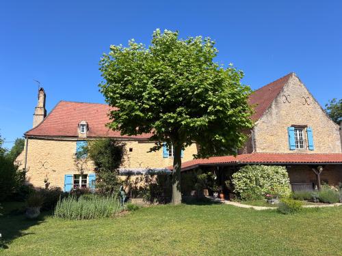  te koop landgoed Saint-Cyprien Dordogne 1