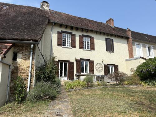 Coussac-Bonneval Haute-Vienne dorpshuis foto