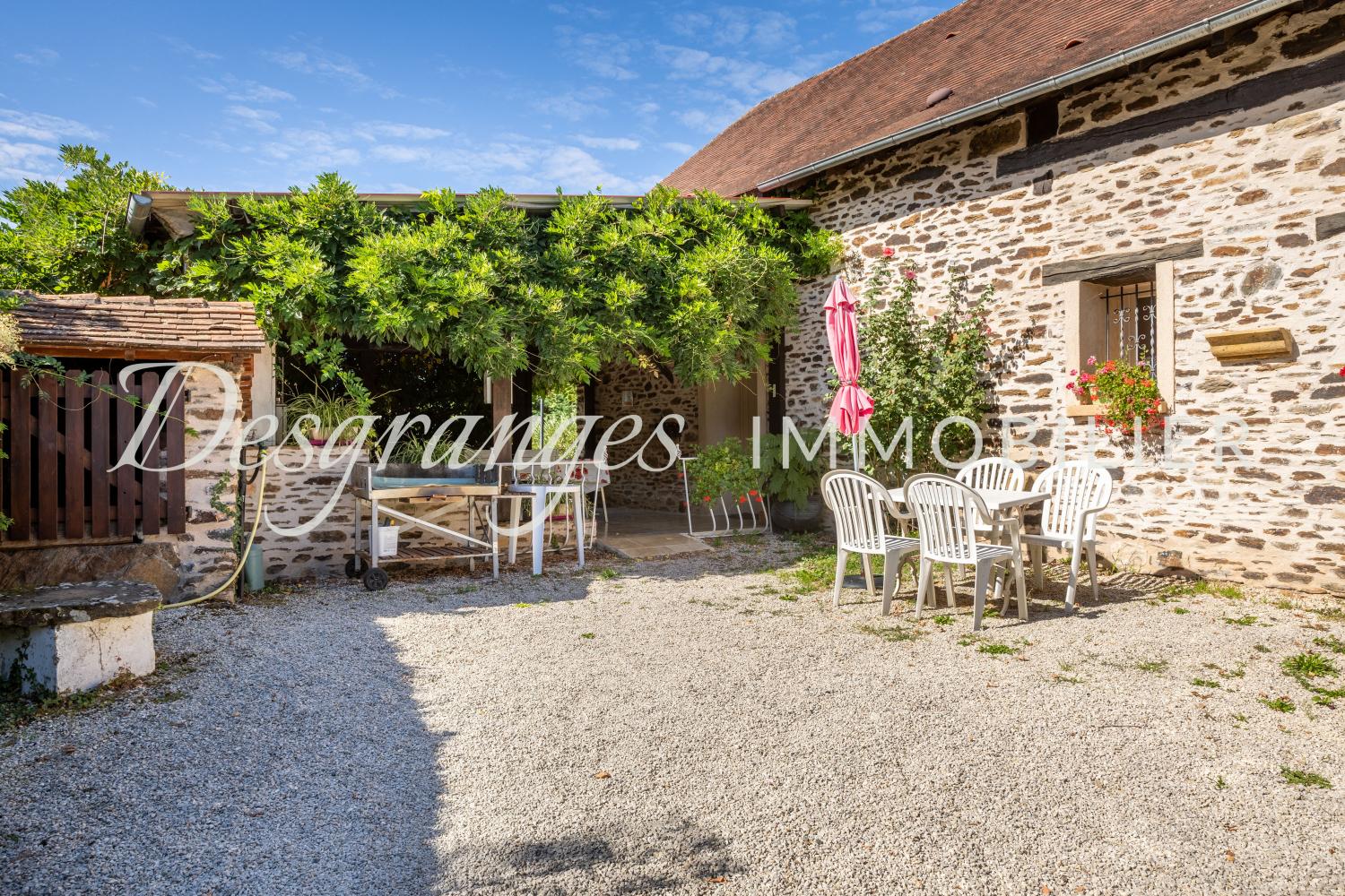 te koop gîtes/ chambres d'hôtes Sarlande Dordogne 3