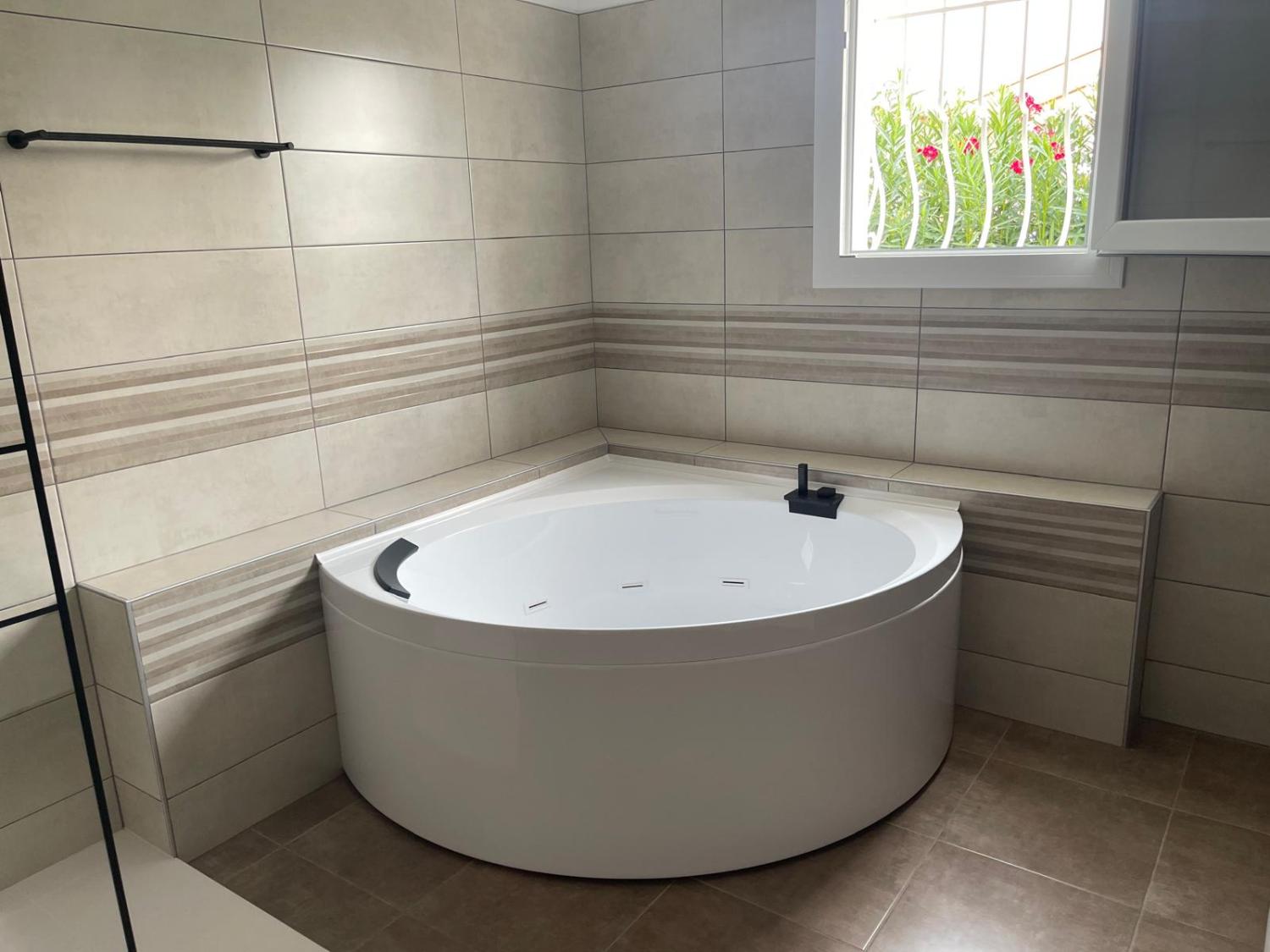 te koop villa Entraigues-sur-la-Sorgue Vaucluse 3