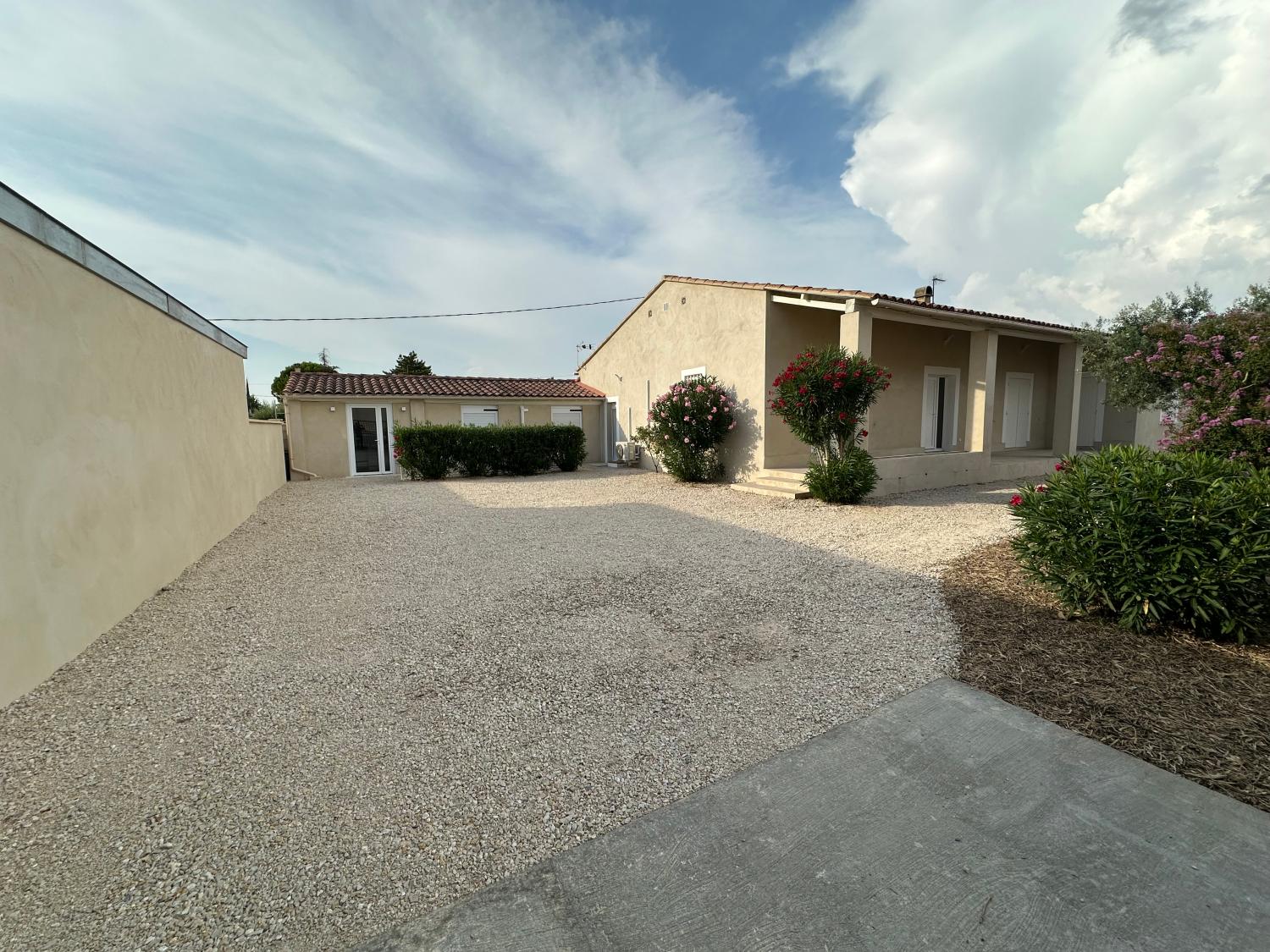 te koop villa Entraigues-sur-la-Sorgue Vaucluse 1